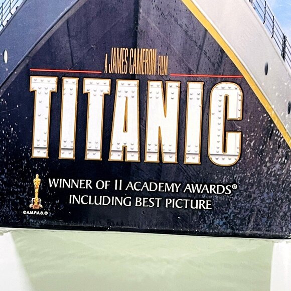 Titanic 1998 2-VHS Set Sealed James Cameron Film With Leonardo DiCaprio & Kate W - Picture 2 of 7